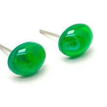Load image into Gallery viewer, Emerald Green Marbled Oval Stud Lucite Earrings