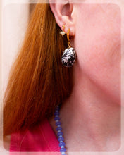 Load image into Gallery viewer, Titanium Spotted Shell Earrings