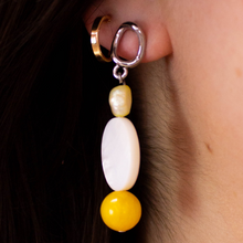 Load image into Gallery viewer, Pineapple Pearl Earrings