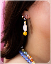 Load image into Gallery viewer, Pineapple Pearl Earrings