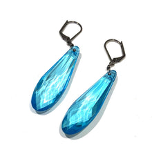 Load image into Gallery viewer, Aqua Blue Faceted Briolette Leverback TearDrop Earrings