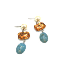 Load image into Gallery viewer, Peach Pearl &amp; Ice Trinket Earrings