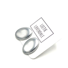Load image into Gallery viewer, Shabby Metallic Silver Oval Stud Earrings