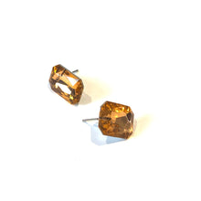 Load image into Gallery viewer, Tangerine Orange Faceted Foil Backed Stud Earrings