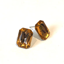 Load image into Gallery viewer, Tangerine Orange Faceted Foil Backed Stud Earrings