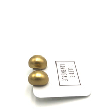 Load image into Gallery viewer, Curled Bud Stud Earrings