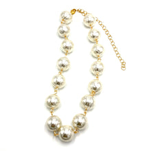 Load image into Gallery viewer, Wrinkled Pearls Amelia Necklace