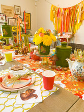 Load image into Gallery viewer, Retro Fall Floral Table Runner