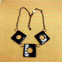 Load image into Gallery viewer, Black &amp; Figaro Chain Necklace