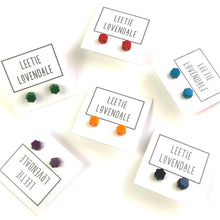 Load image into Gallery viewer, Tomato Red Deco Daisy Flower Stud Earrings