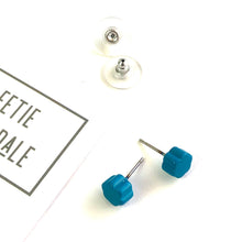 Load image into Gallery viewer, Turquoise Deco Daisy Stud Earrings