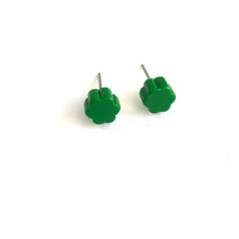 Load image into Gallery viewer, Apple Green Deco Daisy Studs