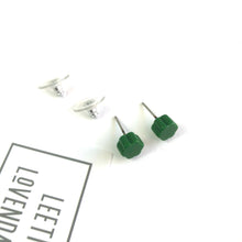 Load image into Gallery viewer, Apple Green Deco Daisy Studs