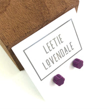 Load image into Gallery viewer, Purple Deco Daisy Stud Earrings