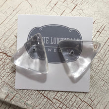 Load image into Gallery viewer, Clear Mottled Lucite Triangle Stud Earrings