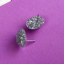 Load image into Gallery viewer, Silver Metallic Glitter Oval Button Studs