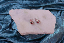 Load image into Gallery viewer, Puff Tear Drop Titanium Earrings