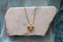 Load image into Gallery viewer, The Queens Shimmering Necklace