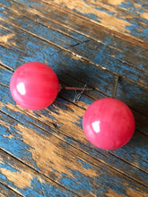 Load image into Gallery viewer, Fuchsia Marble Ball Stud Earrings