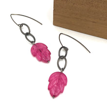 Load image into Gallery viewer, Viva Magenta Leaf Link Earrings
