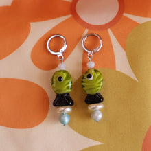Load image into Gallery viewer, Glass Green Fish Earrings