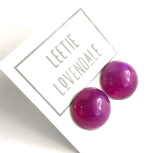 Load image into Gallery viewer, Violet Aura Glow Retro Button Studs