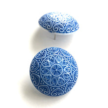Load image into Gallery viewer, Flow Blue Heart Retro Button Stud Earrings
