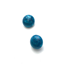 Load image into Gallery viewer, Peacock Capiz Glow Retro Button Stud Earrings