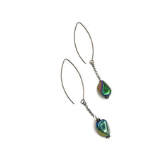 Load image into Gallery viewer, Black Iris RainChain Drop Earrings