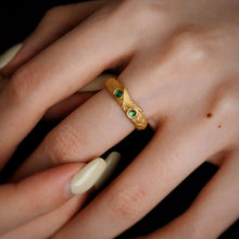 Load image into Gallery viewer, Dr. Owl Emerald Eye Band 18K Yellow Gold Open Ring