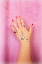 Load image into Gallery viewer, Titanium Chunky Wavy Ring