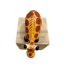 Load image into Gallery viewer, Wooden Giraffe Shelf Figurine Decoration