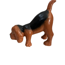 Load image into Gallery viewer, Hand painted Wood Lovely dog lover Decoration Figurine (Beagle)