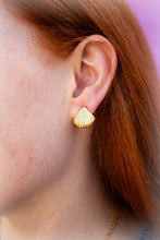 Load image into Gallery viewer, Titanium Shimmer Shell Studs