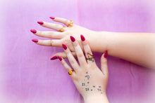 Load image into Gallery viewer, Rose Titanium Ring