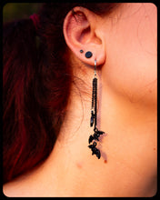 Load image into Gallery viewer, Dangling Bat Chains Earrings