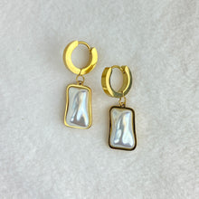 Load image into Gallery viewer, Pearl Titanium Earrings