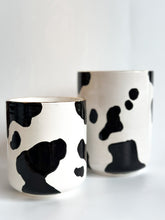 Load image into Gallery viewer, Cow Print Vase