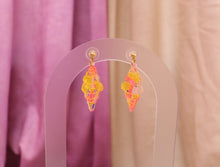 Load image into Gallery viewer, Painted Spiral Shell EarringsS