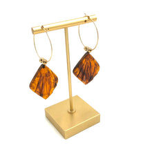 Load image into Gallery viewer, Tortoise Palm Leaf Wire Hoop Earrings *