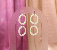 Load image into Gallery viewer, Summer Lovin' Earrings