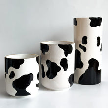Load image into Gallery viewer, Cow Print Vase