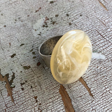 Load image into Gallery viewer, Cream White Marbled Vintage Lucite Silver Cocktail Ring