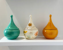 Load image into Gallery viewer, Wind &amp; Leaves Speckled Teardrop Jar with 22k Gold Accents