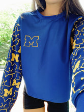 Load image into Gallery viewer, University of Michigan Pattern Crewneck