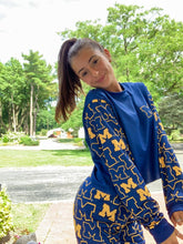 Load image into Gallery viewer, University of Michigan Pattern Crewneck