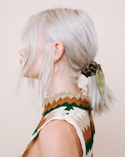 Load image into Gallery viewer, Poison Ivy - Scrunchie Tie