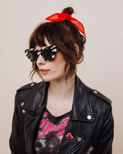 Load image into Gallery viewer, Susie Q: Cherry - Scrunchie Tie