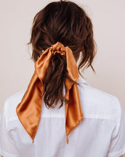Load image into Gallery viewer, Hickory Wind - Convertible Scrunchie Tie