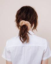 Load image into Gallery viewer, Susie Q: Peach - Scrunchie